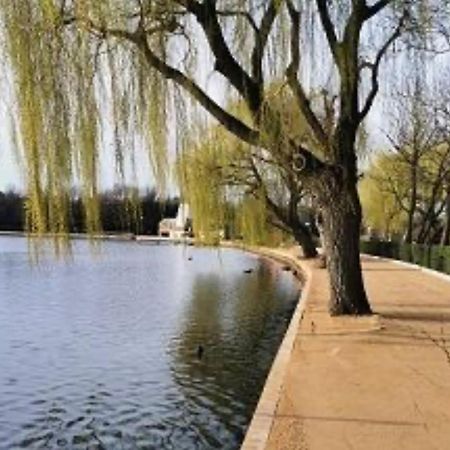 Welcome 2 Bedrooms Flat In Wimbledon Лондон Екстер'єр фото