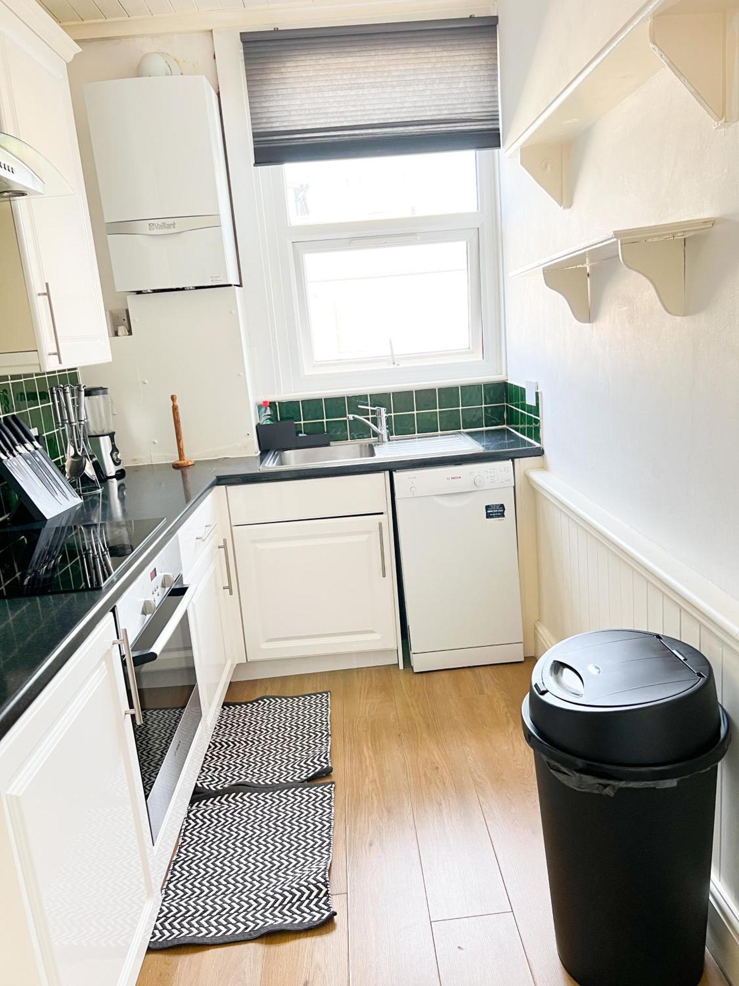 Welcome 2 Bedrooms Flat In Wimbledon Лондон Екстер'єр фото